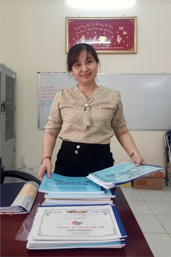 Chuẩn bị hồ sơ đánh giá ngoài_Cô Nguyễn Thị Thanh Minh_Phó Hiệu trưởng.jpg